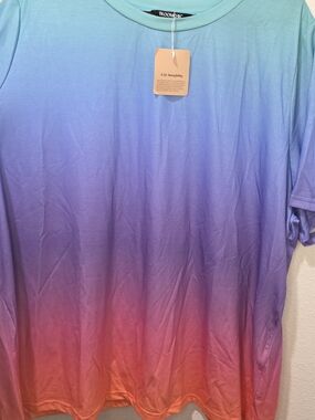 BloomChic Turquoise to Light Blue Ombre Tee